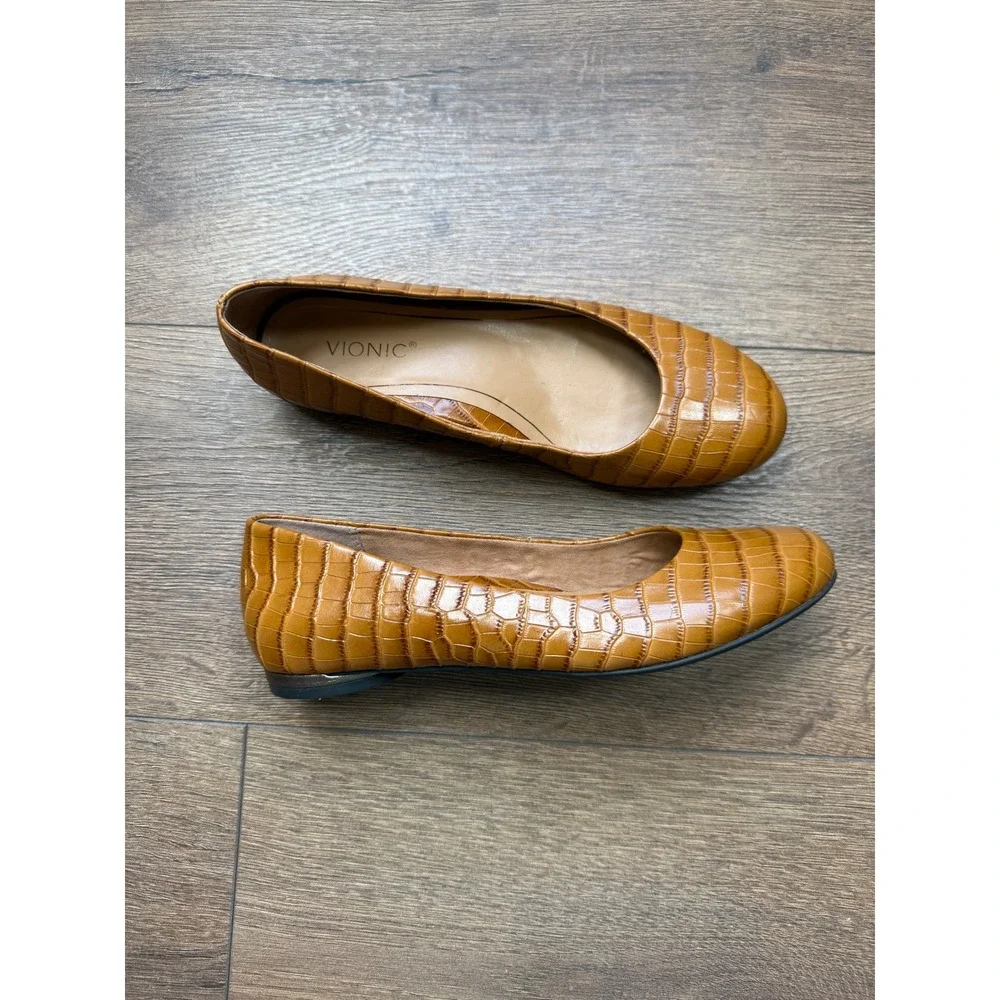 Vionic Womens Tan Croc Embossed Leather Ballet Flats Round Toe Low Heel Shoes